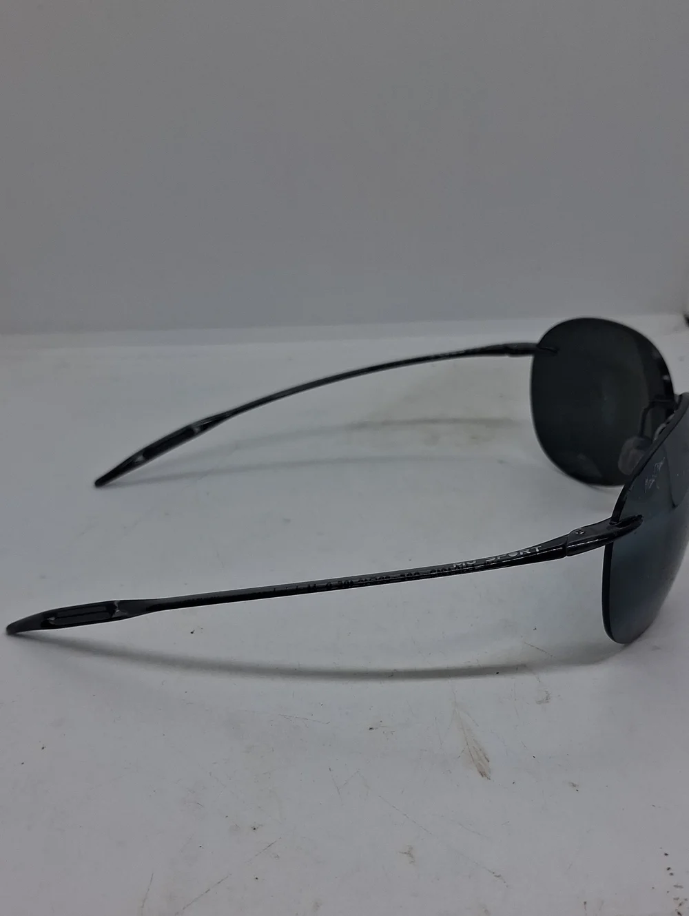 NWOT Mens Maui Jim MJ Sport MJ0421S  Black Sunglasses
